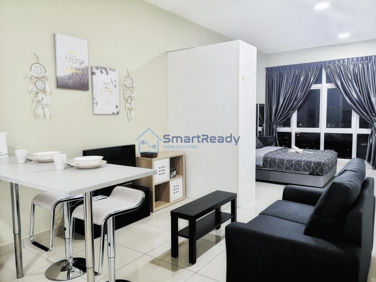 Twin Galaxy Suites By Sr Home Τζόχορ Μπάχρου Εξωτερικό φωτογραφία
